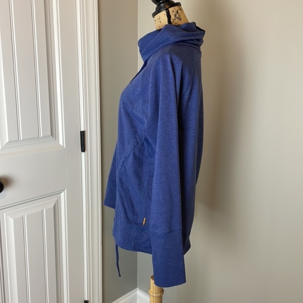 Lucy Pullover - image 3